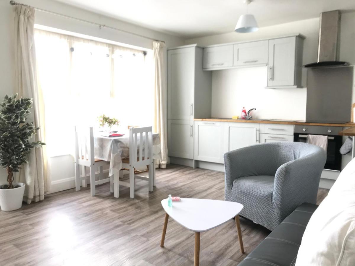 Cree River Cottage Creegh エクステリア 写真